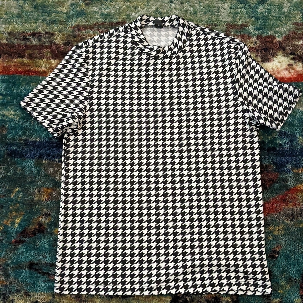 Nice hounds tooth shirt